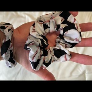 Hair scrunchie elastic